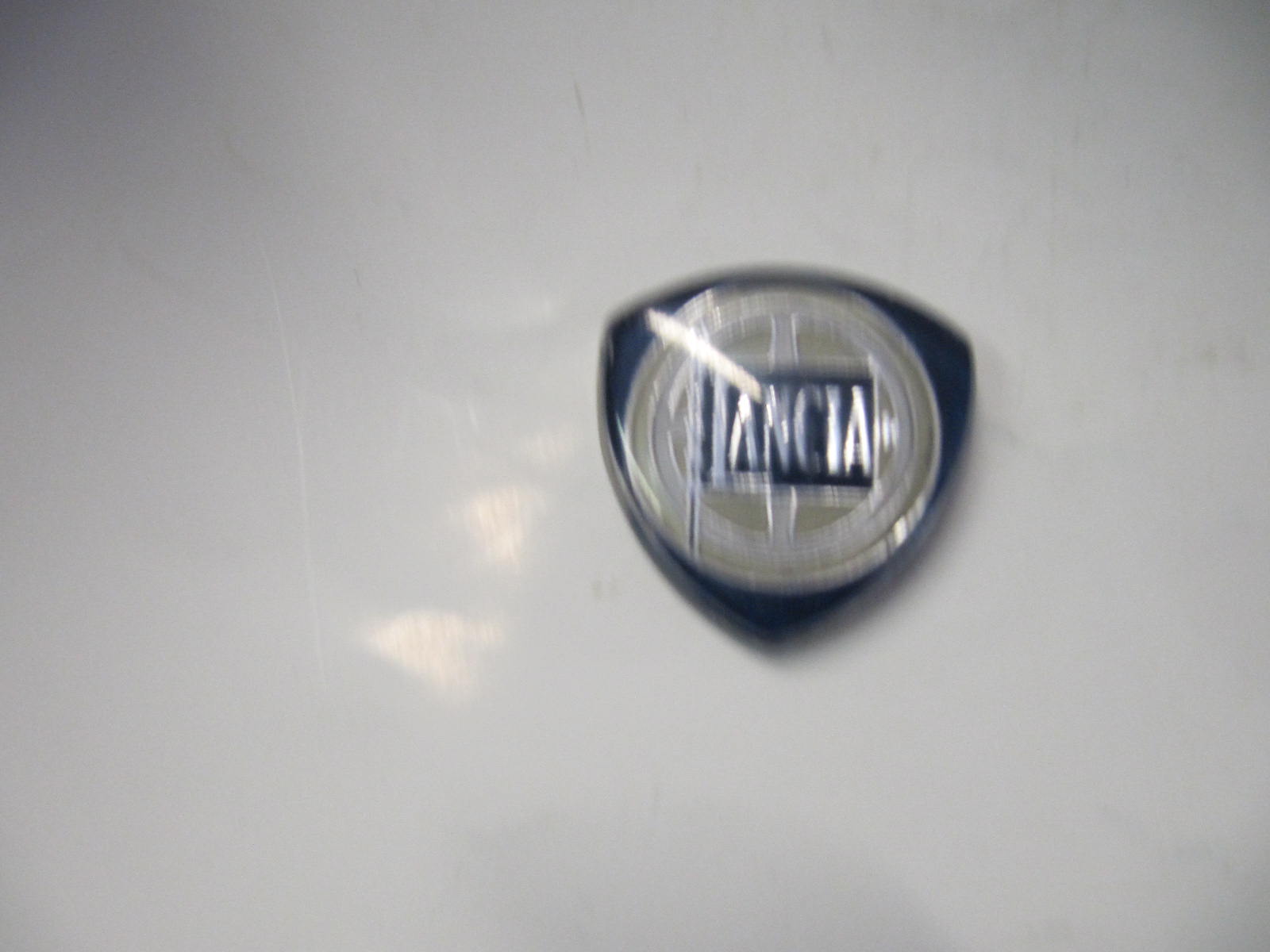 4591113 - front badge